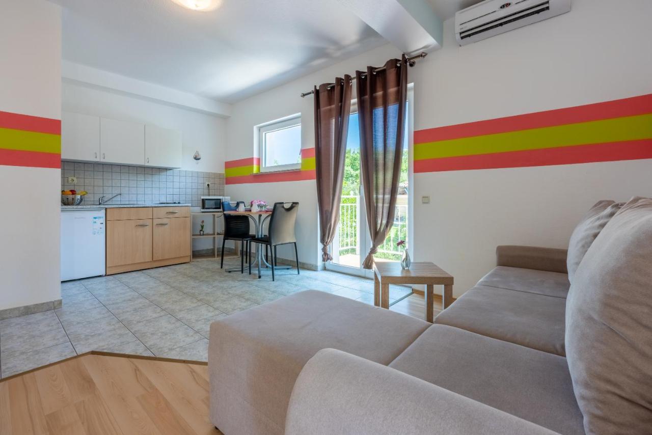 Apartments Antonija Crikvenica Exterior foto